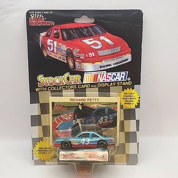 Racing Champions Stock Car Nascar Richard Petty NWT - Picture 1 of 7